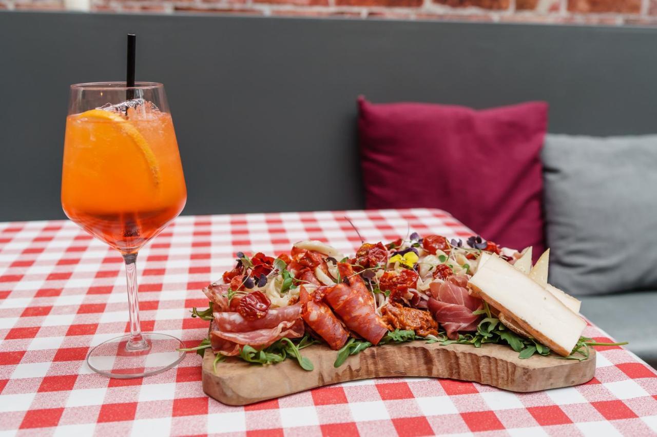 The Limes By Luigis Al Fresco 4* Maldon