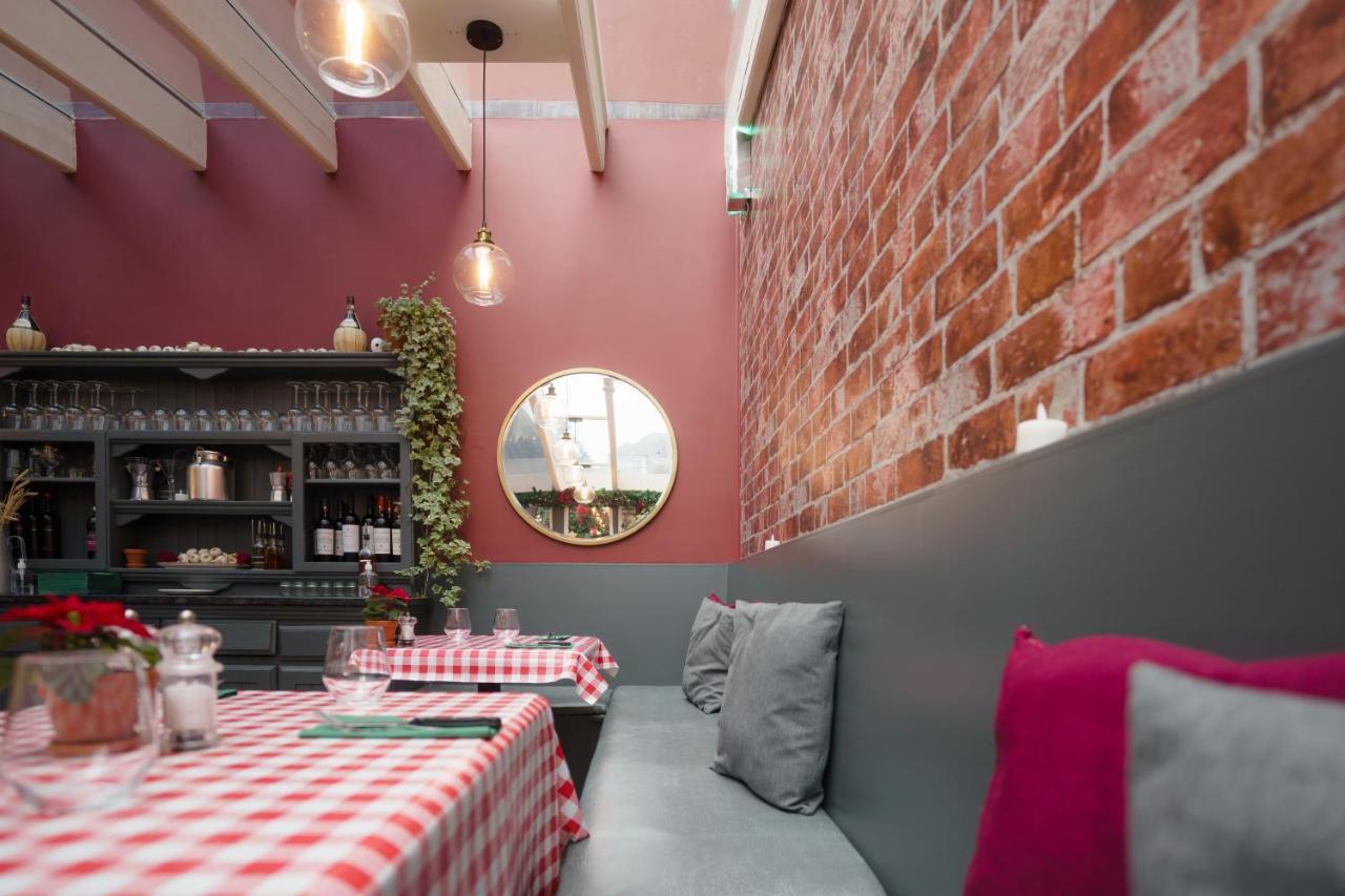 The Limes By Luigis Al Fresco Gasthuis